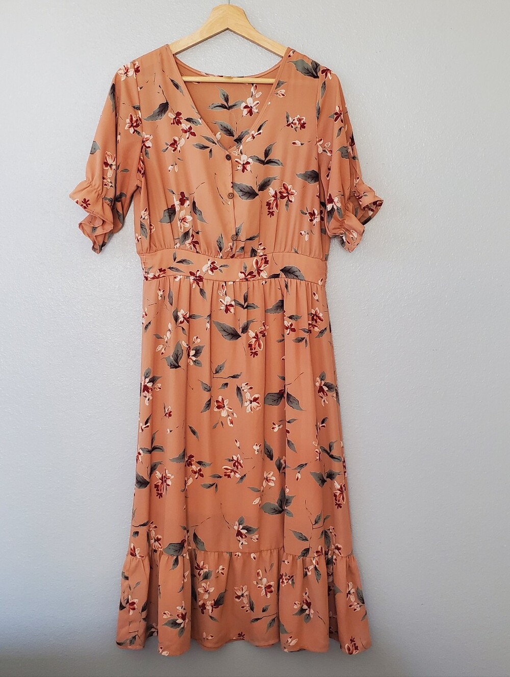 Peach Floral V-Neck Midi Dress with Puff Sleeves